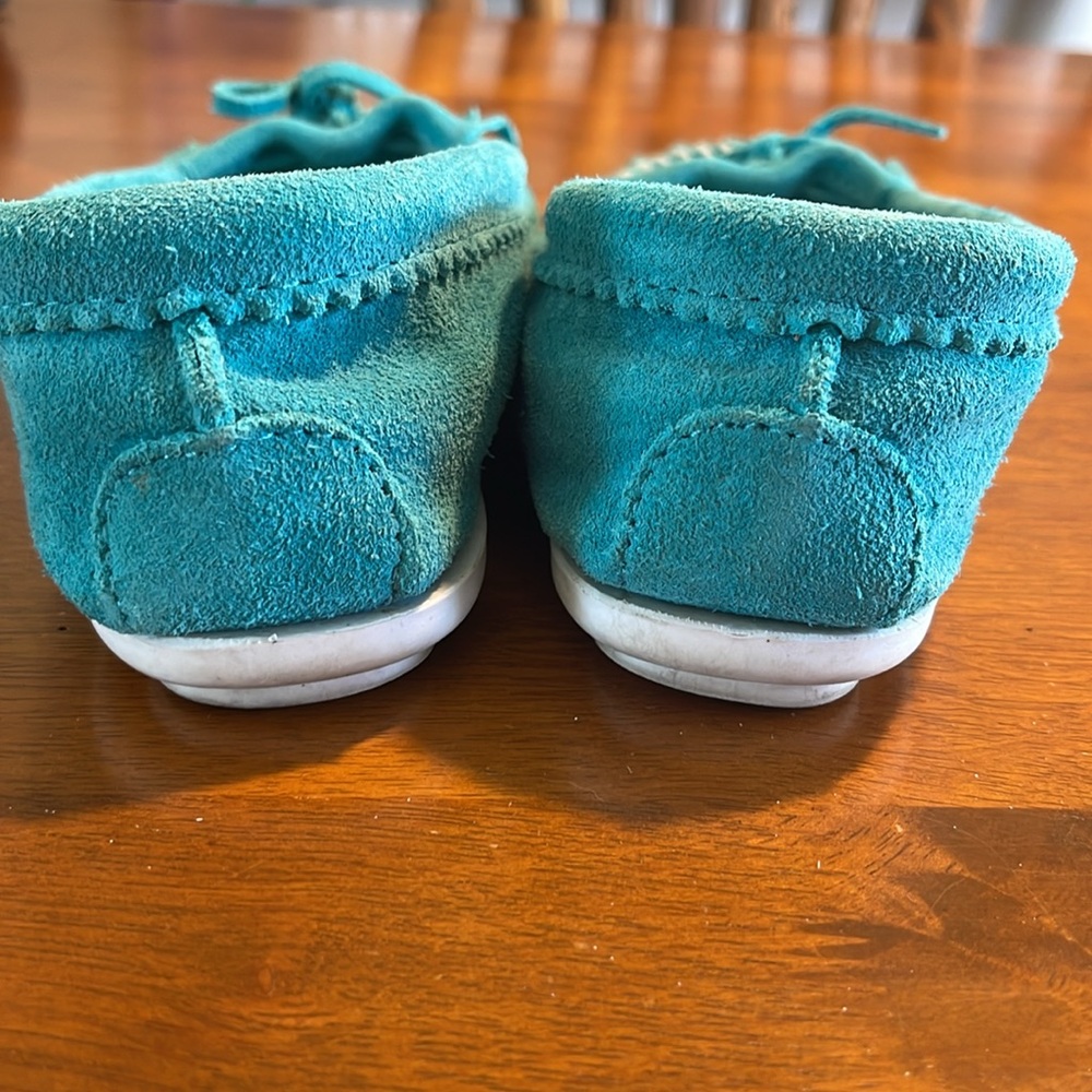 Minnetonka Blue Suede Moccasin Loafers shoes with Beading Size 8.5 - Picture 8 of 9
